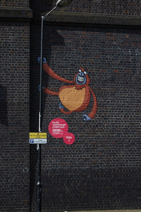 Atractiva campaña de street art para publicitar un museo