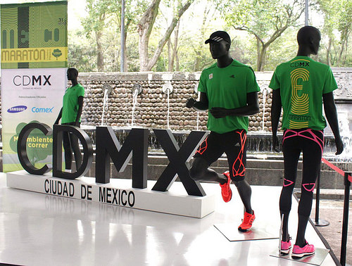 Playera Adidas Maratón de la Ciudad de México