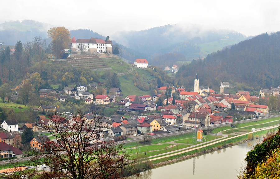 Sevnica, Eslovenia, el pueblo donde Melania Trump pasó su niñez. Imagen: Bigstockphoto.